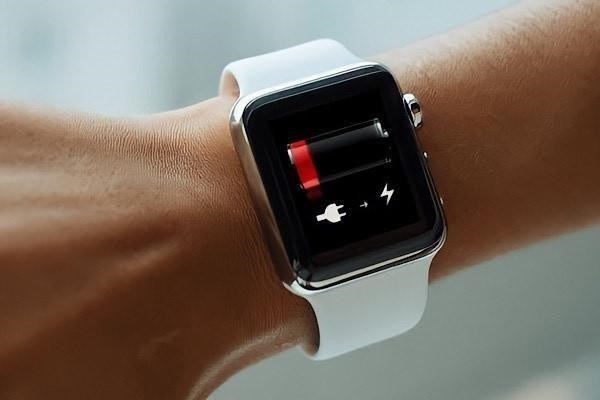 Cần chú ý điều gì khi sạc Apple Watch để đảm bảo đồng hồ trường tồn và tránh bị quá nhiệt?