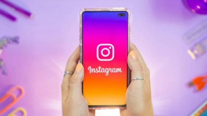 Tính năng của bản nháp Instagram bao gồm khả năng tạo và chỉnh sửa ảnh, chia sẻ và lưu trữ hình ảnh, quản lý và tương tác với người dùng khác, và khả năng sử dụng các bộ lọc và hiệu ứng độc đáo để tạo ra những bức ảnh đẹp và độc đáo.
