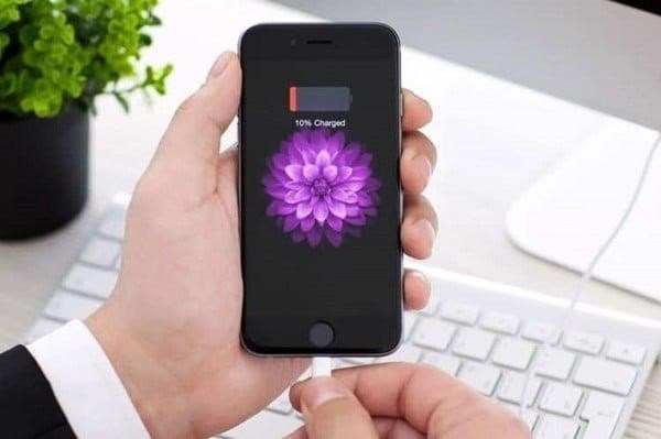Các gợi ý để giới hạn việc sạc iPhone không vào pin.
