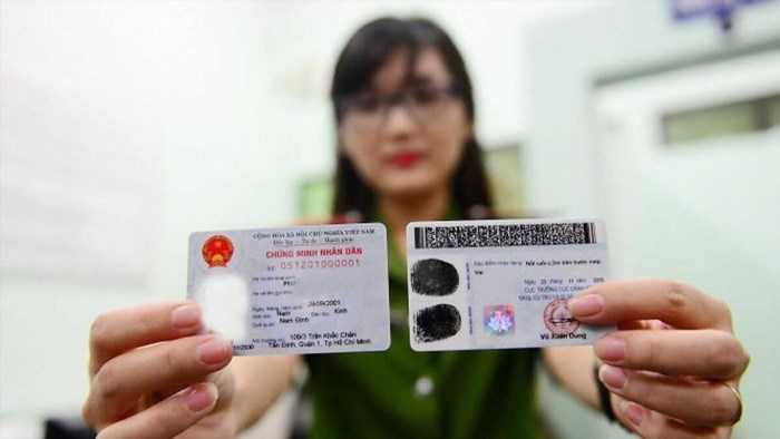 Căn cước công dân CCCD là một loại giấy tờ quan trọng để xác định danh tính cá nhân của mỗi công dân Việt Nam, bao gồm thông tin như họ tên, ngày tháng năm sinh, quê quán và số CMND.