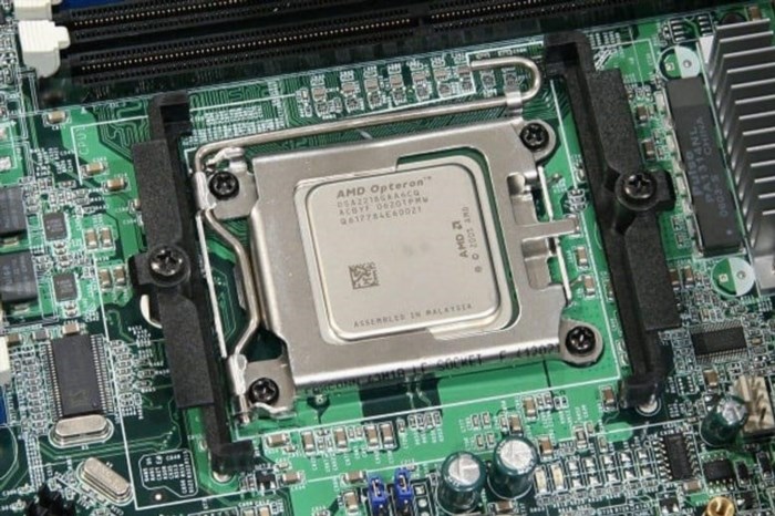 Socket của AMD là một chuẩn kết nối giữa bộ vi xử lý và bo mạch chủ trong các sản phẩm của hãng AMD, giúp tăng hiệu suất và đáp ứng nhu cầu sử dụng đa dạng của người dùng. Các socket của AMD thường có thiết kế đa chức năng và tương thích với nhiều thế hệ bộ vi xử lý, mang lại sự linh hoạt và tiện lợi cho người dùng.